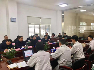 Deputy Mayor Ding and his party came to Xiangyang SunRise to investigate the cooperation between enterprises and schools